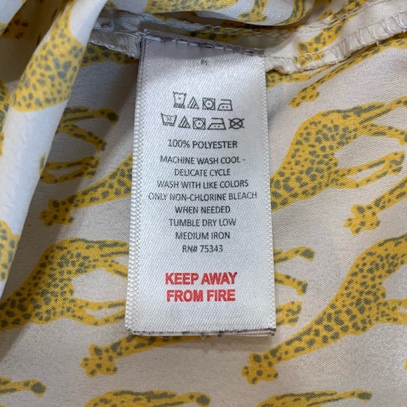 Isaac Mizrahi Giraffe Print Pajama Set - Picture 12 of 13